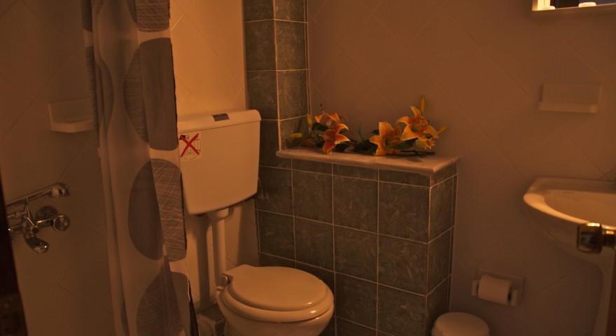 Apartment  26 bathroom 