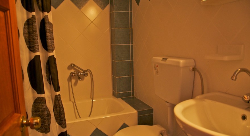 Apartment  30 bathroom